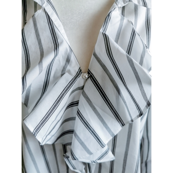 Karl Lagerfeld Striped Ruffle Front Blouse XL - Picture 5 of 8